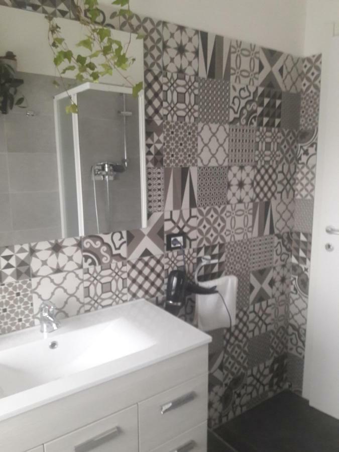 Le Stanze Di Adele Bed & Breakfast LʼAquila Exterior foto